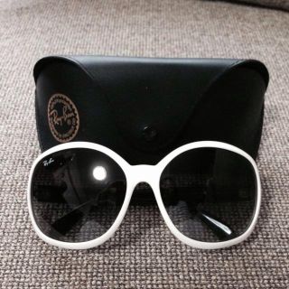 レイバン(Ray-Ban)のRay-Ban白フレームサングラス(サングラス/メガネ)