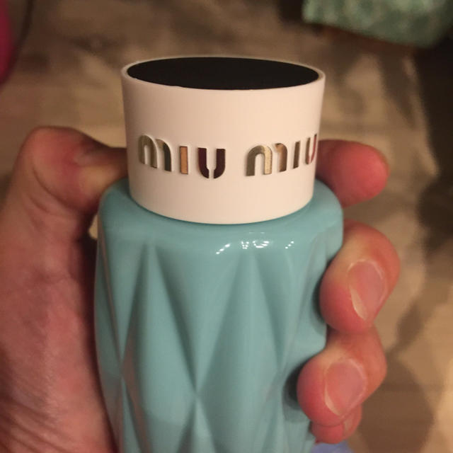 miumiu(ミュウミュウ)のmiumiuボディクリーム コスメ/美容のボディケア(ボディクリーム)の商品写真