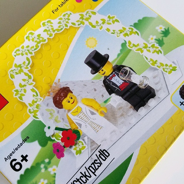 LEGOのミニフィグ・セット、ウェディング エンタメ/ホビーのおもちゃ/ぬいぐるみ(キャラクターグッズ)の商品写真