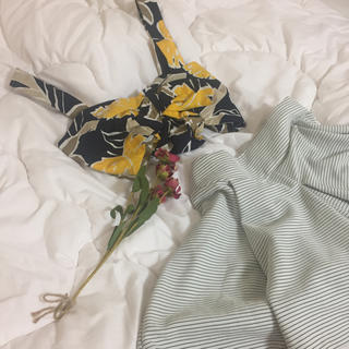 ザラ(ZARA)のzara botanical tops & border skirt (カットソー(半袖/袖なし))