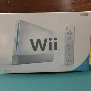 ニンテンドウ(任天堂)のWii 本体 ホワイト(家庭用ゲーム機本体)