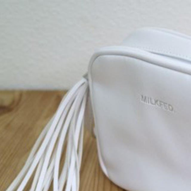 MILKFED.(ミルクフェド)のミルクフェド、レザー調タッセルポシェット レディースのバッグ(ショルダーバッグ)の商品写真