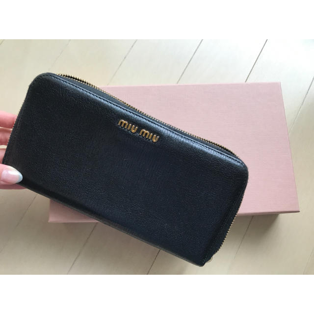 miumiu(ミュウミュウ)のmiumiu 長財布 (black) レディースのファッション小物(財布)の商品写真