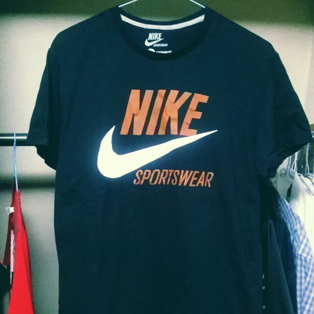 NIKE(ナイキ)のNIKE/古着/Tシャツ レディースのトップス(Tシャツ(半袖/袖なし))の商品写真