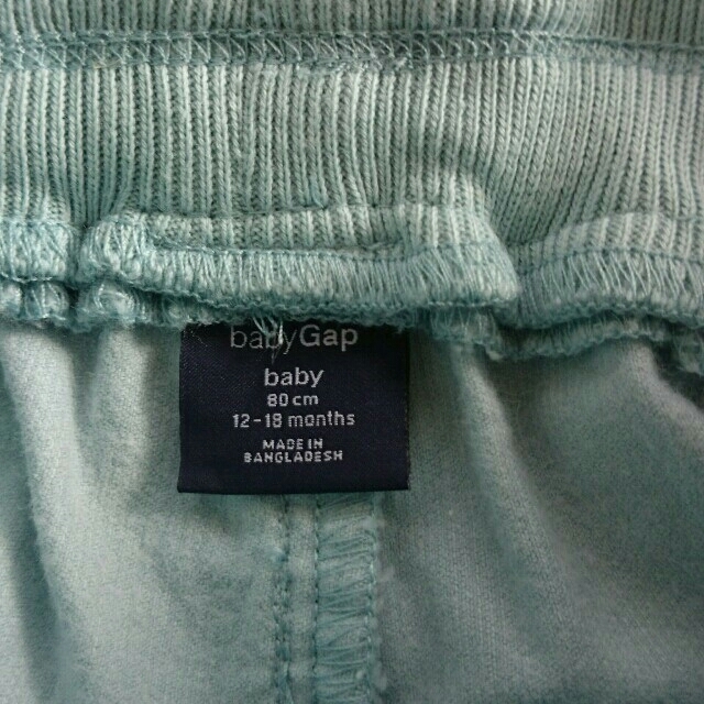 babyGAP(ベビーギャップ)のまかろんさん専用！！babyGAP  ショートパンツ♪ キッズ/ベビー/マタニティのベビー服(~85cm)(パンツ)の商品写真