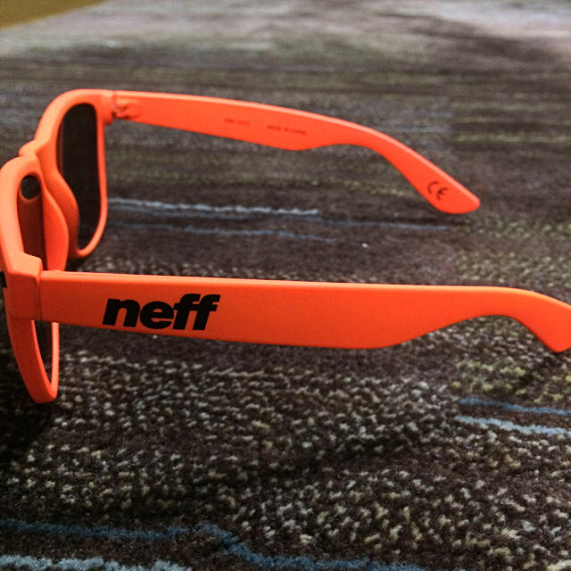 Neff(ネフ)のneffのオレンジサングラス レディースのファッション小物(サングラス/メガネ)の商品写真