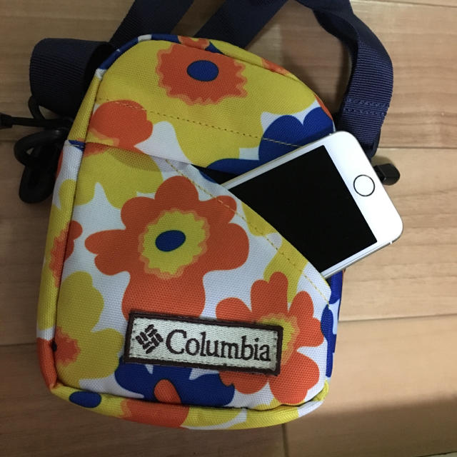 Columbia(コロンビア)のコロンビア カラフルポーチ レディースのファッション小物(ポーチ)の商品写真