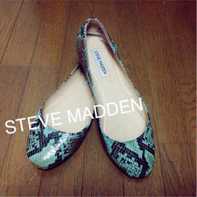 Steve Madden(スティーブマデン)のパイソン柄フラットシューズ♡ レディースの靴/シューズ(ハイヒール/パンプス)の商品写真