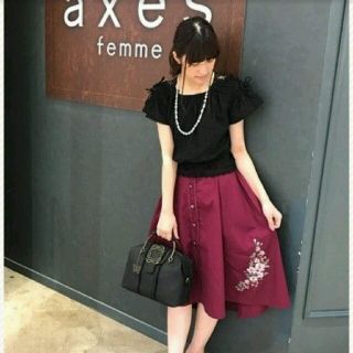 アクシーズファム(axes femme)の今期新作✨総刺繍クロップド綿ブラウス✨アクシーズファム(シャツ/ブラウス(半袖/袖なし))