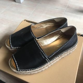 PRADA(エスパドリーユ ・ サンダル)のフリマアイテム一覧 PRADA(エスパドリーユ ・ サンダル)のフリマアイテム一覧
