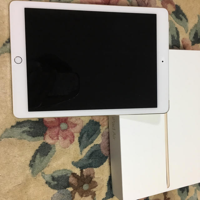 Apple(アップル)の最終値下げ iPad Air2 64GB Gold Wi-Fi+cellular スマホ/家電/カメラのPC/タブレット(タブレット)の商品写真