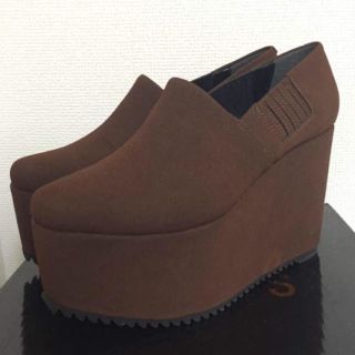 エヴリス(EVRIS)の新品 EVRISスリッポン(ハイヒール/パンプス)