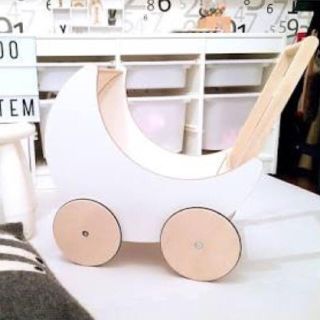 【新品送料込すぐ発送可能】ooh noo toypram♡月型 手押し車(手押し車/カタカタ)