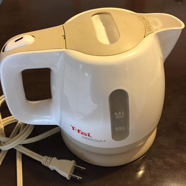 T-fal(ティファール)の瞬間湯沸かし器  電気ケルト ティファール  0.8リッター スマホ/家電/カメラの生活家電(電気ケトル)の商品写真