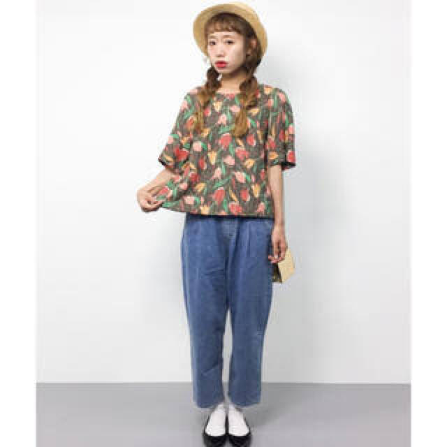 Dot&Stripes CHILDWOMAN(ドットアンドストライプスチャイルドウーマン)のDot and Stripes  チューリップトップス レディースのトップス(シャツ/ブラウス(半袖/袖なし))の商品写真