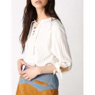 マウジー(moussy)の専用 moussy LACE UP RIBBONトップ(カットソー(長袖/七分))