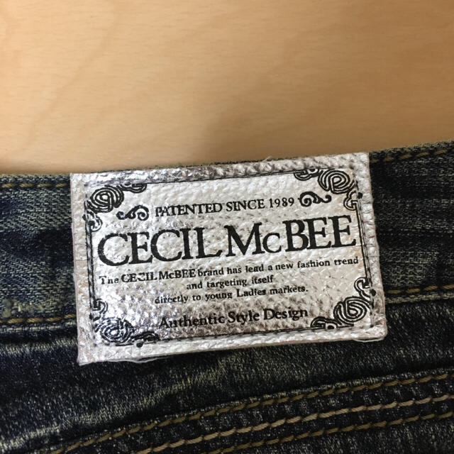 CECIL McBEE(セシルマクビー)のCECILMcBEE デニム ショートパンツ レディースのパンツ(ショートパンツ)の商品写真