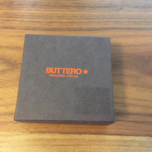 BUTTERO(ブッテロ)のブッテロ レザーブレスレッド 新品 メンズのアクセサリー(ブレスレット)の商品写真