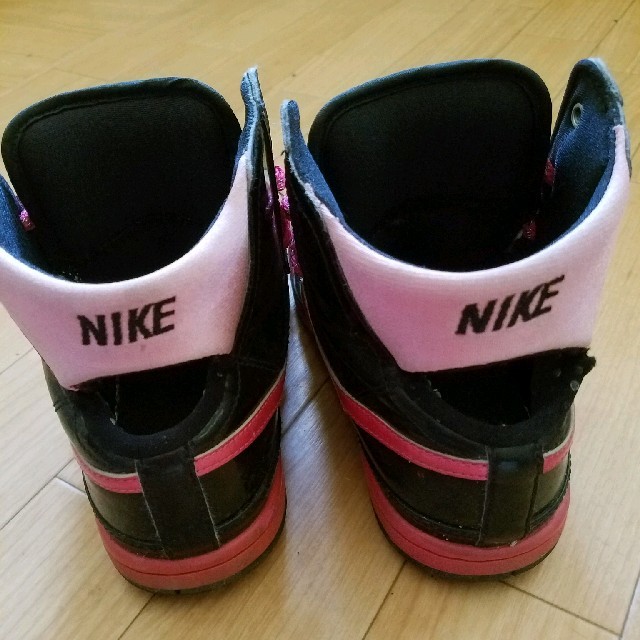 NIKE(ナイキ)の☆NIKE☆ハイカットスニーカー☆23☆ レディースの靴/シューズ(スニーカー)の商品写真