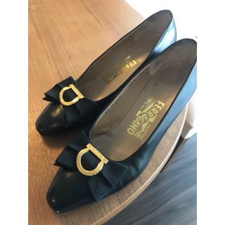 サルヴァトーレフェラガモ(Salvatore Ferragamo)のフェラガモパンプス(ハイヒール/パンプス)