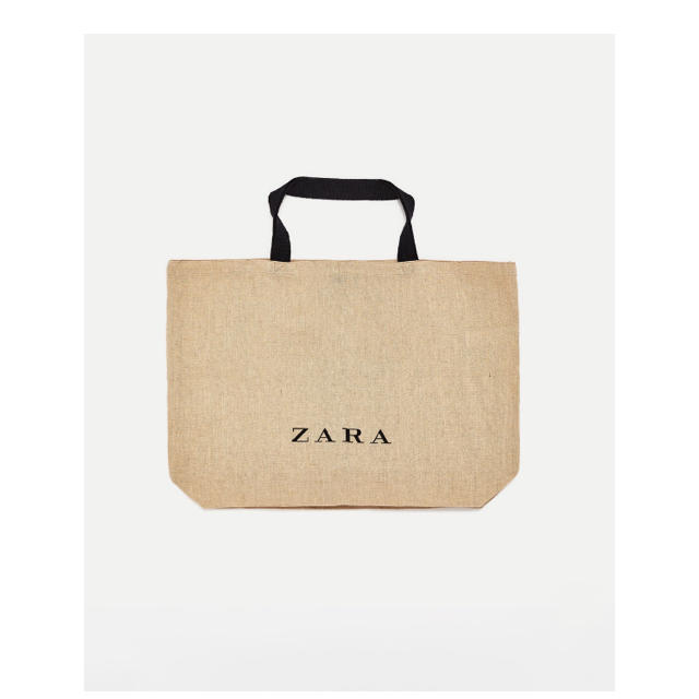 ZARA(ザラ)の今季 ザラ ジュートトートバッグ ショッピングバッグ ワンピ パンツ サンダル レディースのバッグ(トートバッグ)の商品写真