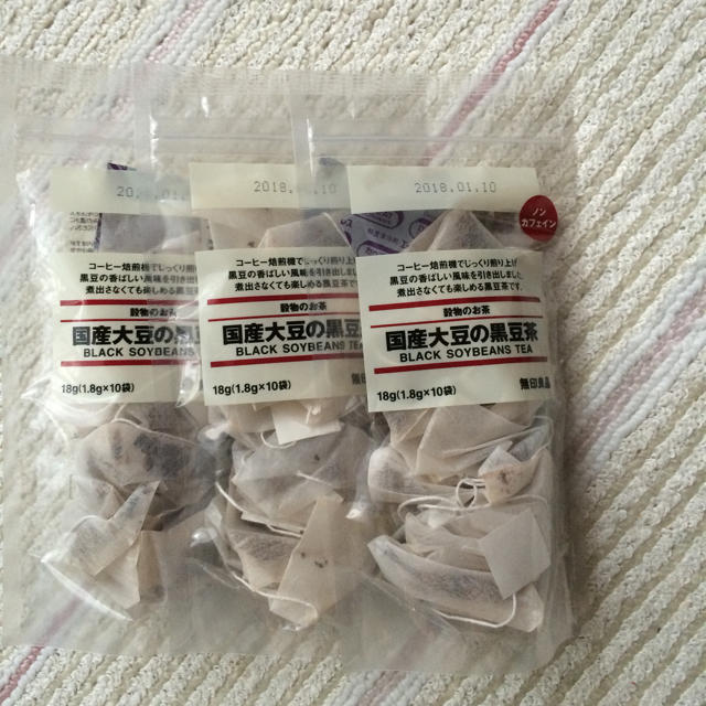 MUJI (無印良品)(ムジルシリョウヒン)の無印良品 黒豆茶 食品/飲料/酒の飲料(茶)の商品写真