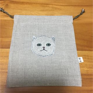 アッシュペーフランス(H.P.FRANCE)のcoral&tusk 子猫刺繍 巾着 コーラルアンドタスク(ポーチ)