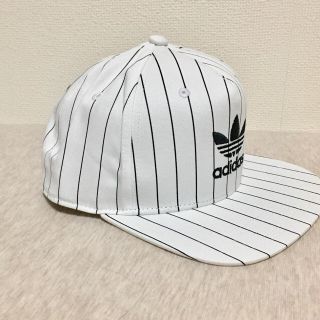 アディダス(adidas)の新品タグ付き アディダス ストライプ キャップ(キャップ)