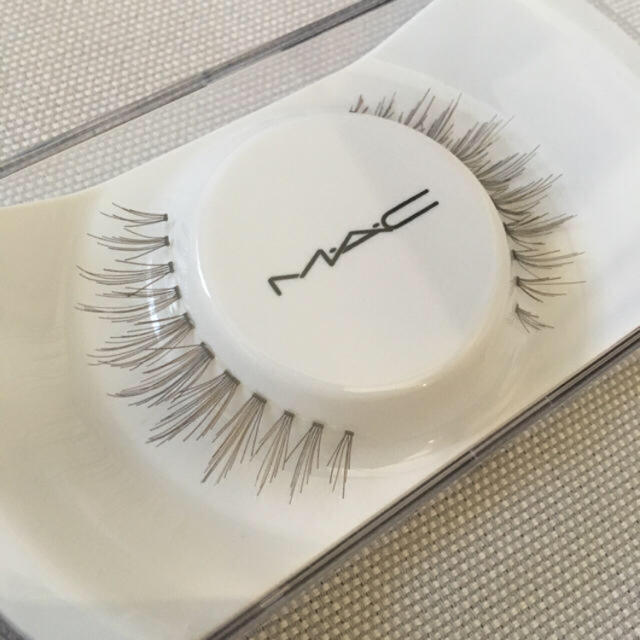 MAC(マック)の新品 MAC つけまつげ コスメ/美容のベースメイク/化粧品(つけまつげ)の商品写真