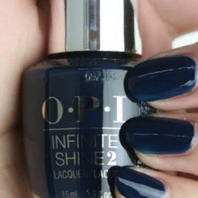 OPI(オーピーアイ)の新品 OPI 速乾カラー ネイビー インフィニットシャイン OPI L79 コスメ/美容のネイル(マニキュア)の商品写真