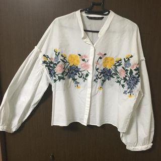 ザラ(ZARA)のZARA 刺繍ブラウス(シャツ/ブラウス(長袖/七分))