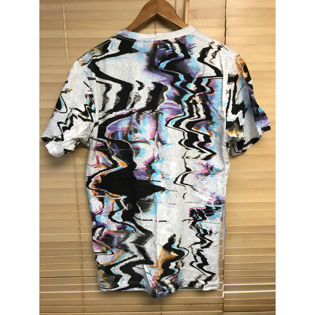 The Hundreds Tシャツ 総柄 古着 メンズのトップス(Tシャツ/カットソー(半袖/袖なし))の商品写真