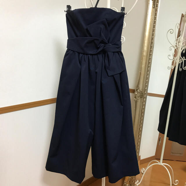 LagunaMoon(ラグナムーン)のLAGUNA MOON ベアガウチョパンツDRESS 結婚式 パーティー レディースのパンツ(オールインワン)の商品写真