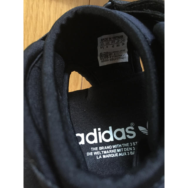 adidas(アディダス)のadidas   originals   アディレッタ   26.5 レディースの靴/シューズ(サンダル)の商品写真