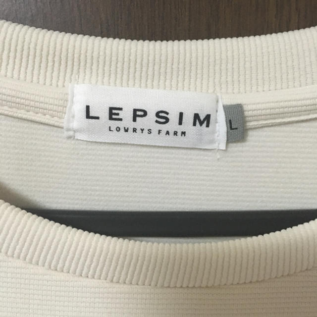 LEPSIM LOWRYS FARM(レプシィムローリーズファーム)のLEPSIM 半袖 レディースのトップス(カットソー(半袖/袖なし))の商品写真
