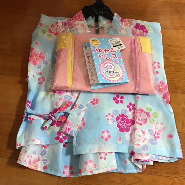 ゆかたドレス 100センチ キッズ/ベビー/マタニティのキッズ服女の子用(90cm~)(甚平/浴衣)の商品写真