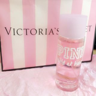 ヴィクトリアズシークレット(Victoria's Secret)の【新品未使用】ヴィクトリアシークレット ボディミスト(ボディローション/ミルク)