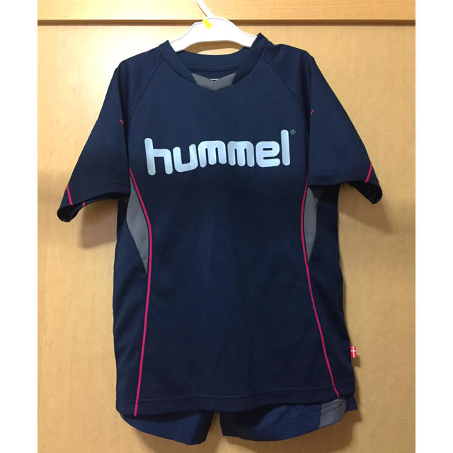 hummel(ヒュンメル)のhummel☆ヒュンメル☆140cm☆上下セット☆半袖半ズボン☆人気☆送料無料☆ スポーツ/アウトドアのサッカー/フットサル(ウェア)の商品写真