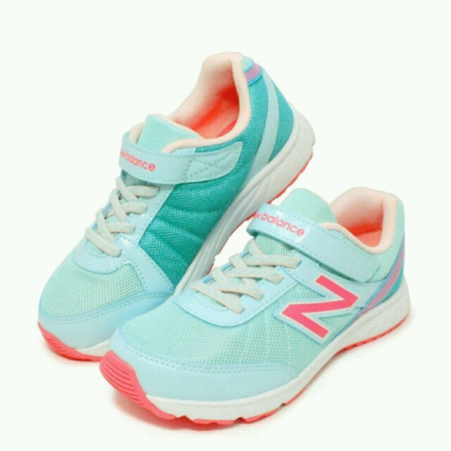 New Balance(ニューバランス)のニューバランス 17.5cm 新品♥ キッズ/ベビー/マタニティのキッズ靴/シューズ(15cm~)(スニーカー)の商品写真