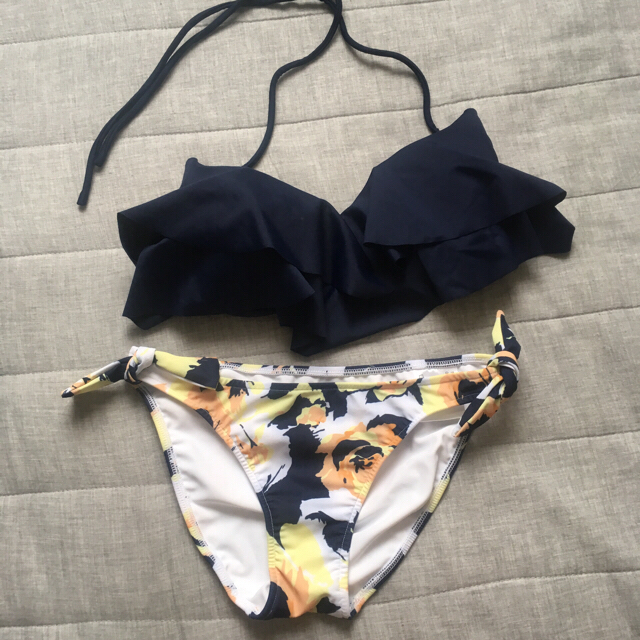 EMODA - 最終値下げ☆新品・未着用☆EMODAフリルビキニの通販 by のん