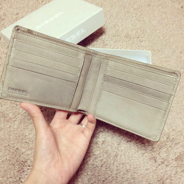 DIESEL(ディーゼル)のDIESEL二つ折り財布❤︎新品 レディースのファッション小物(財布)の商品写真