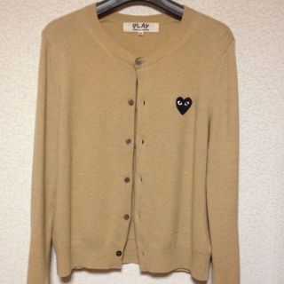 コムデギャルソン(COMME des GARCONS)のコムデギャルソン PLAYカーディガン(ニット/セーター)