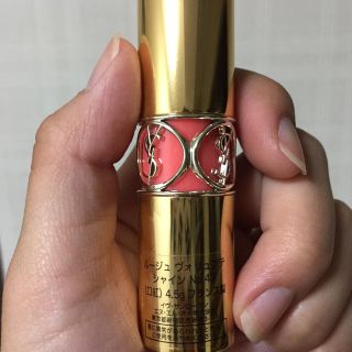 イヴサンローランボーテ(Yves Saint Laurent Beaute)のイヴサンローラン ルージュ ヴォリュプテシャイン No43(口紅)