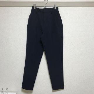 ジーユー(GU)のpino様専用★GU イージークロップドテーパードパンツ *未使用品*(クロップドパンツ)