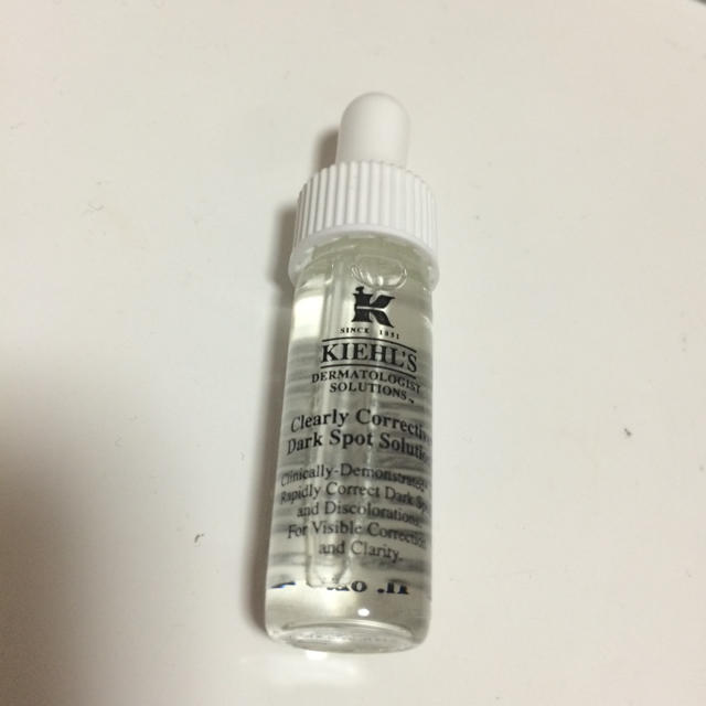 Kiehl's(キールズ)のKiel's 美白美容液 4㎖ ミニサイズ コスメ/美容のスキンケア/基礎化粧品(美容液)の商品写真