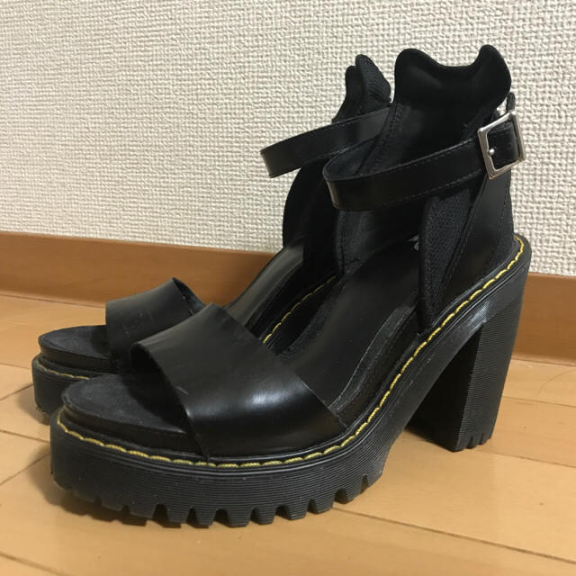 Dr.martens ヒール サンダル UK4 | フリマアプリ ラクマ