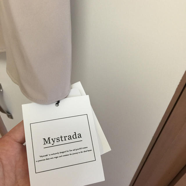 Mystrada(マイストラーダ)の新品！マイストラーダ☆オフショルブラウス☆36 レディースのトップス(シャツ/ブラウス(半袖/袖なし))の商品写真