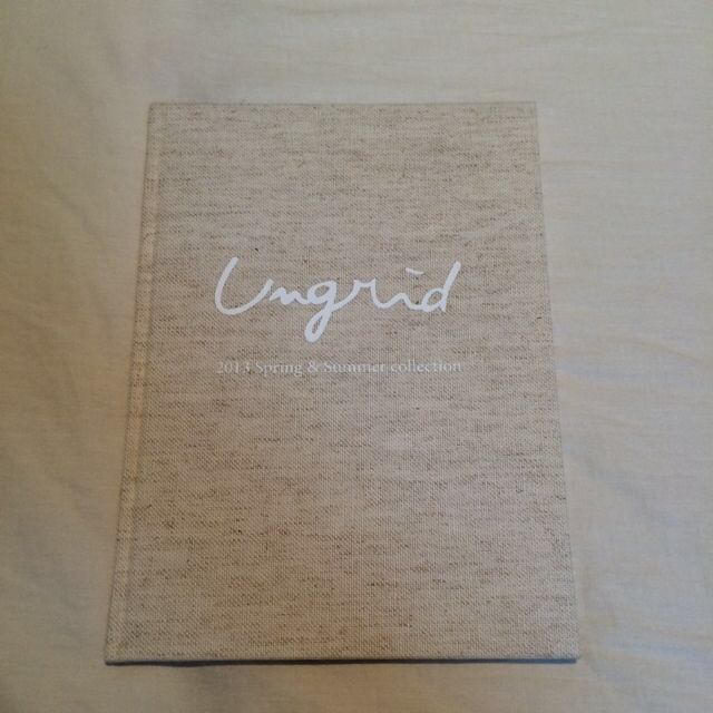 Ungrid(アングリッド)の2013SSカタログ（ハードカバー） エンタメ/ホビーのエンタメ その他(その他)の商品写真