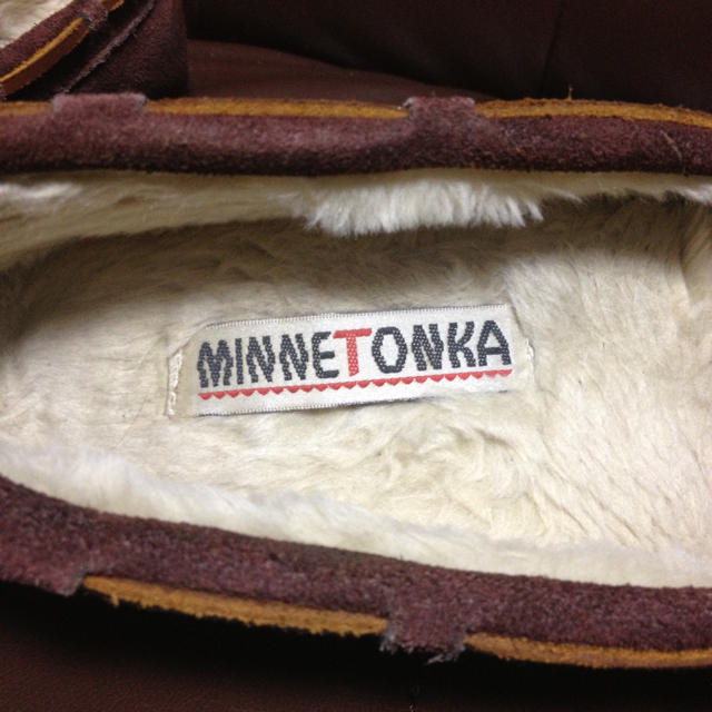 Minnetonka(ミネトンカ)のMINNETONKA  ファーモカシン レディースの靴/シューズ(ローファー/革靴)の商品写真