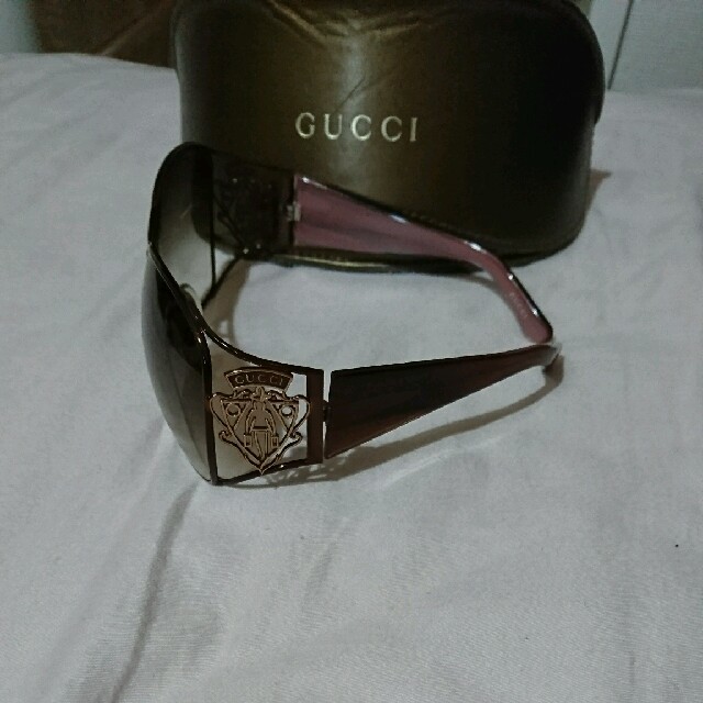 Gucci(グッチ)のタイムセール値下げGUCCIサングラス美品 レディースのファッション小物(サングラス/メガネ)の商品写真